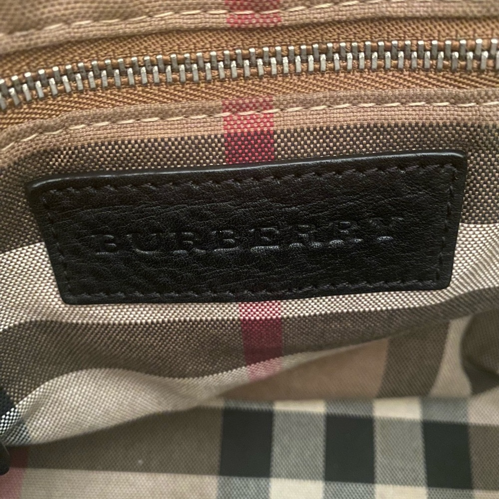 Burberry Maidstone Eyelet Stud Hand Bag *Special Addition* - Picture 8 of 9